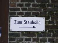 P1350686